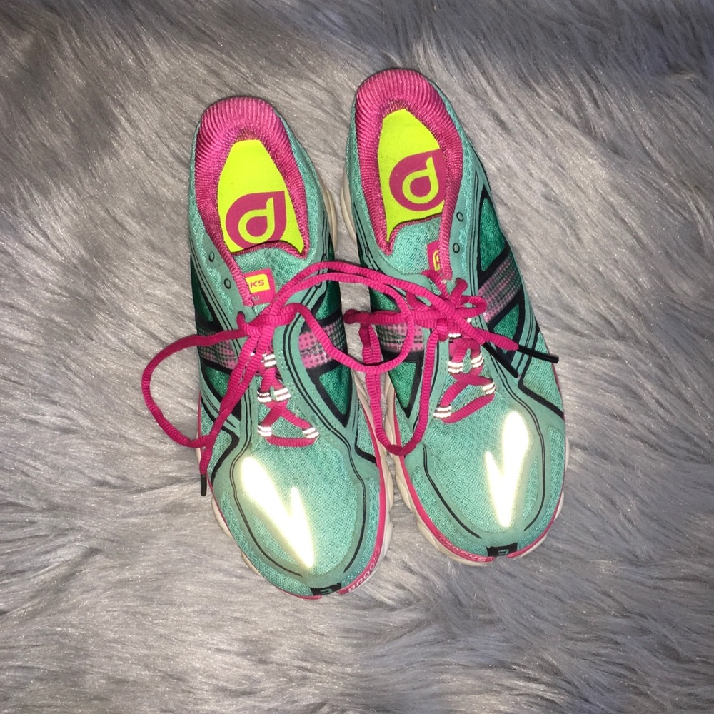 Brooks running shoes size 8